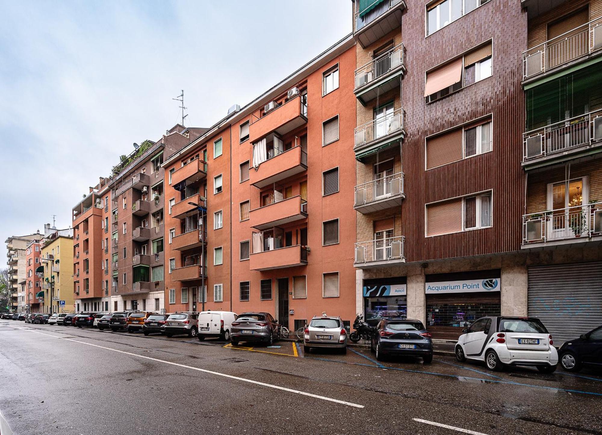 Sebino 17 - Monolocale Cool Apartment Milan Bagian luar foto